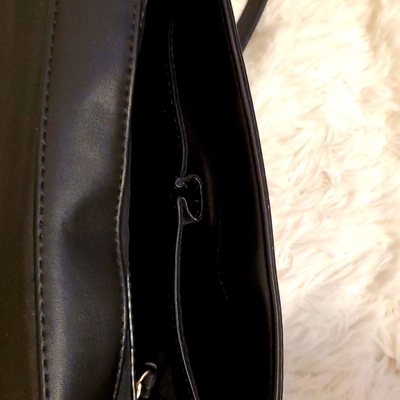 NWOT Nine West Black Bag with Gold Accents - Picture 10 of 13